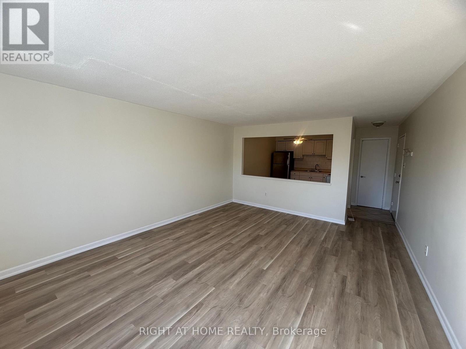 2 - 1852 Lakeshore Road W, Mississauga, Ontario  L5J 1J7 - Photo 6 - W12843618