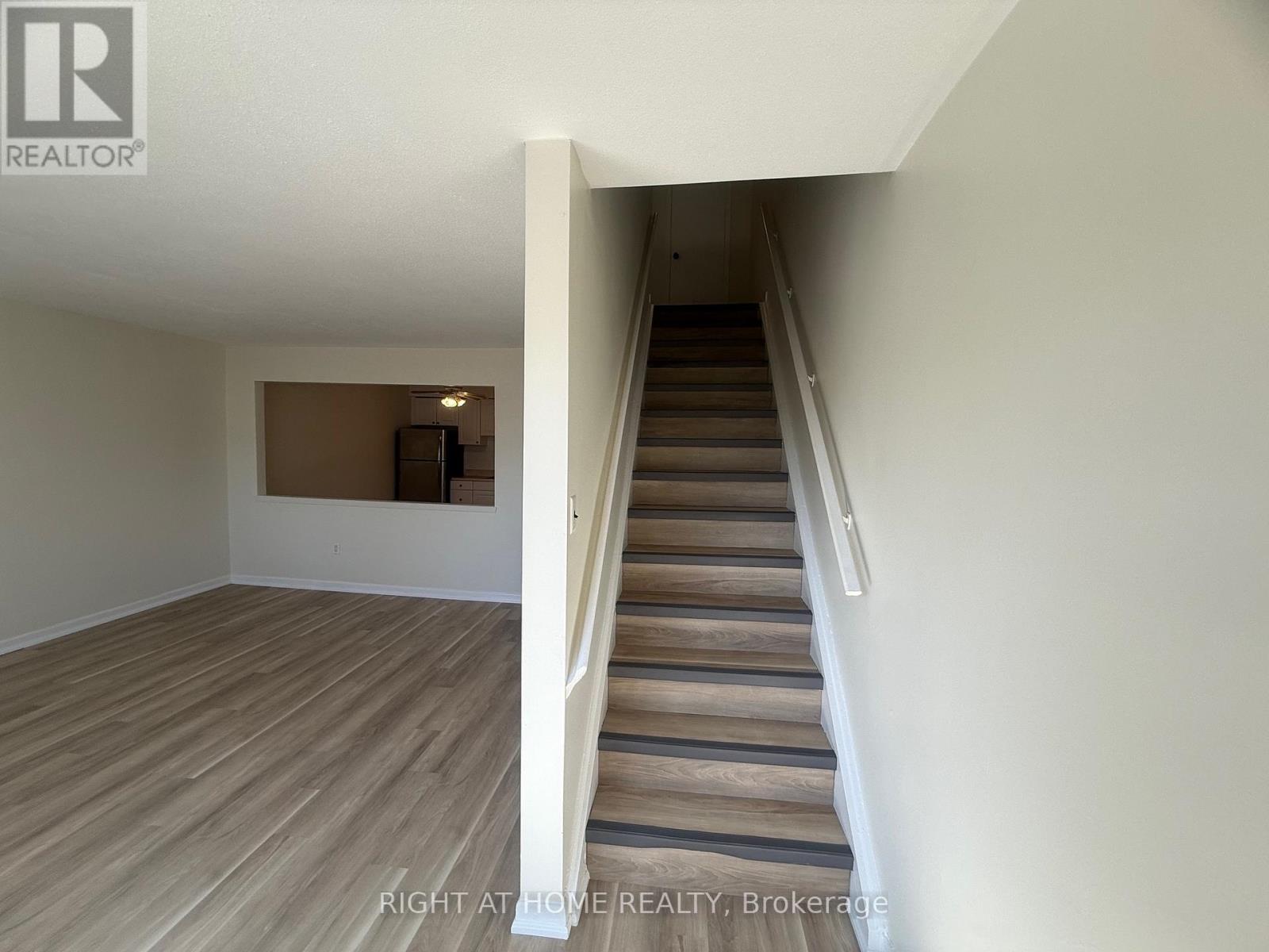2 - 1852 Lakeshore Road W, Mississauga, Ontario  L5J 1J7 - Photo 8 - W12843618