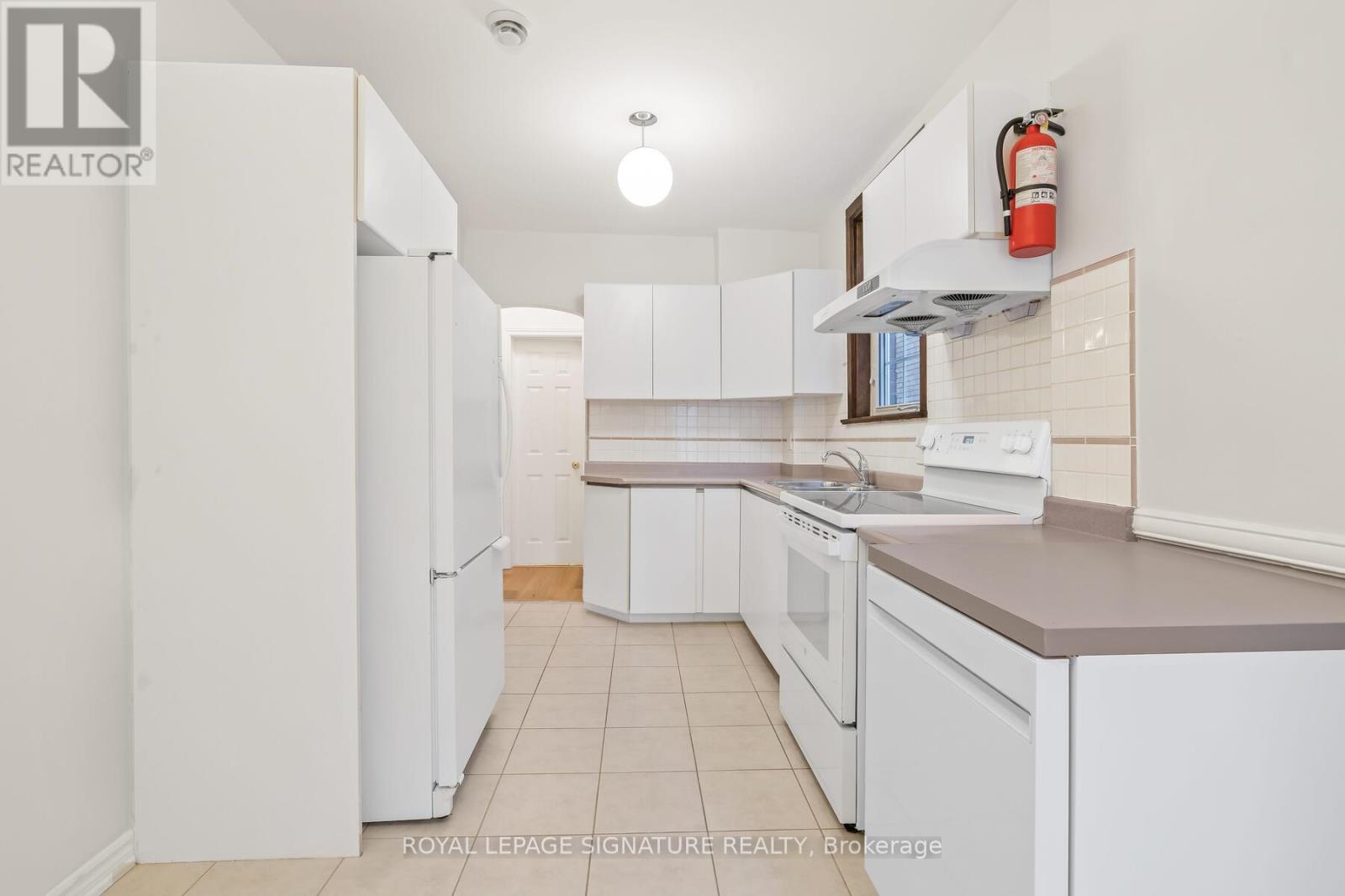 317 A Durie Street, Toronto, Ontario  M6S 3G2 - Photo 12 - W12843630