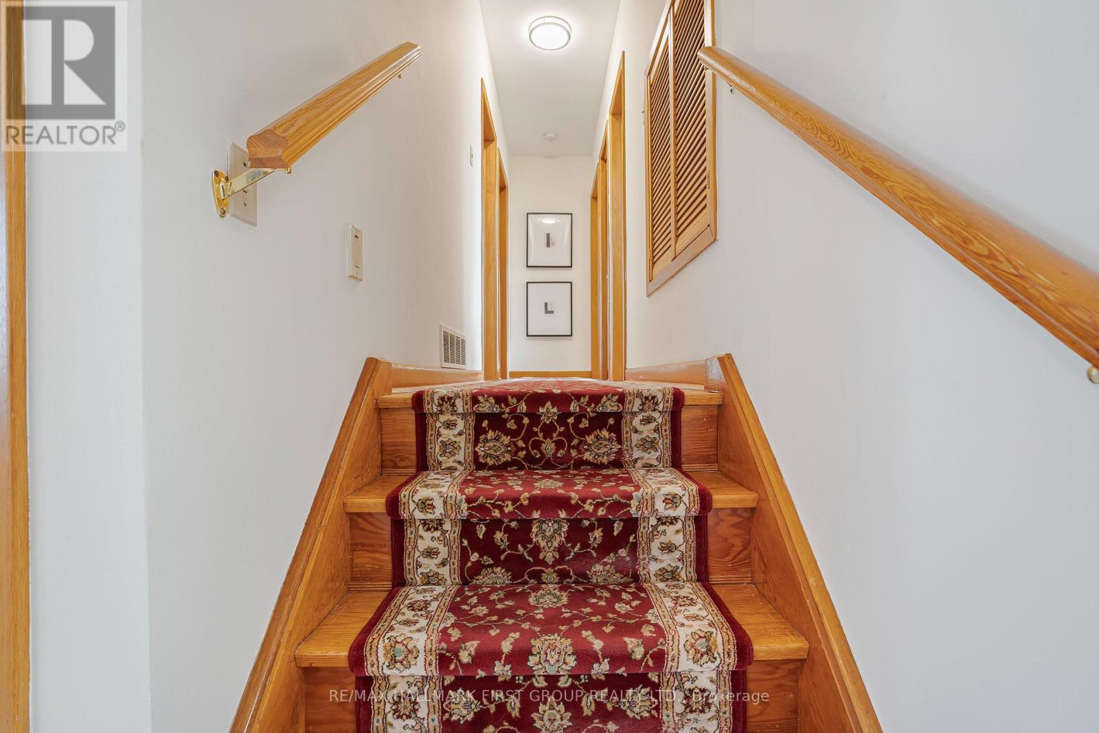 2354 Cliff Road, Mississauga, Ontario  L5A 2N9 - Photo 16 - W12843632