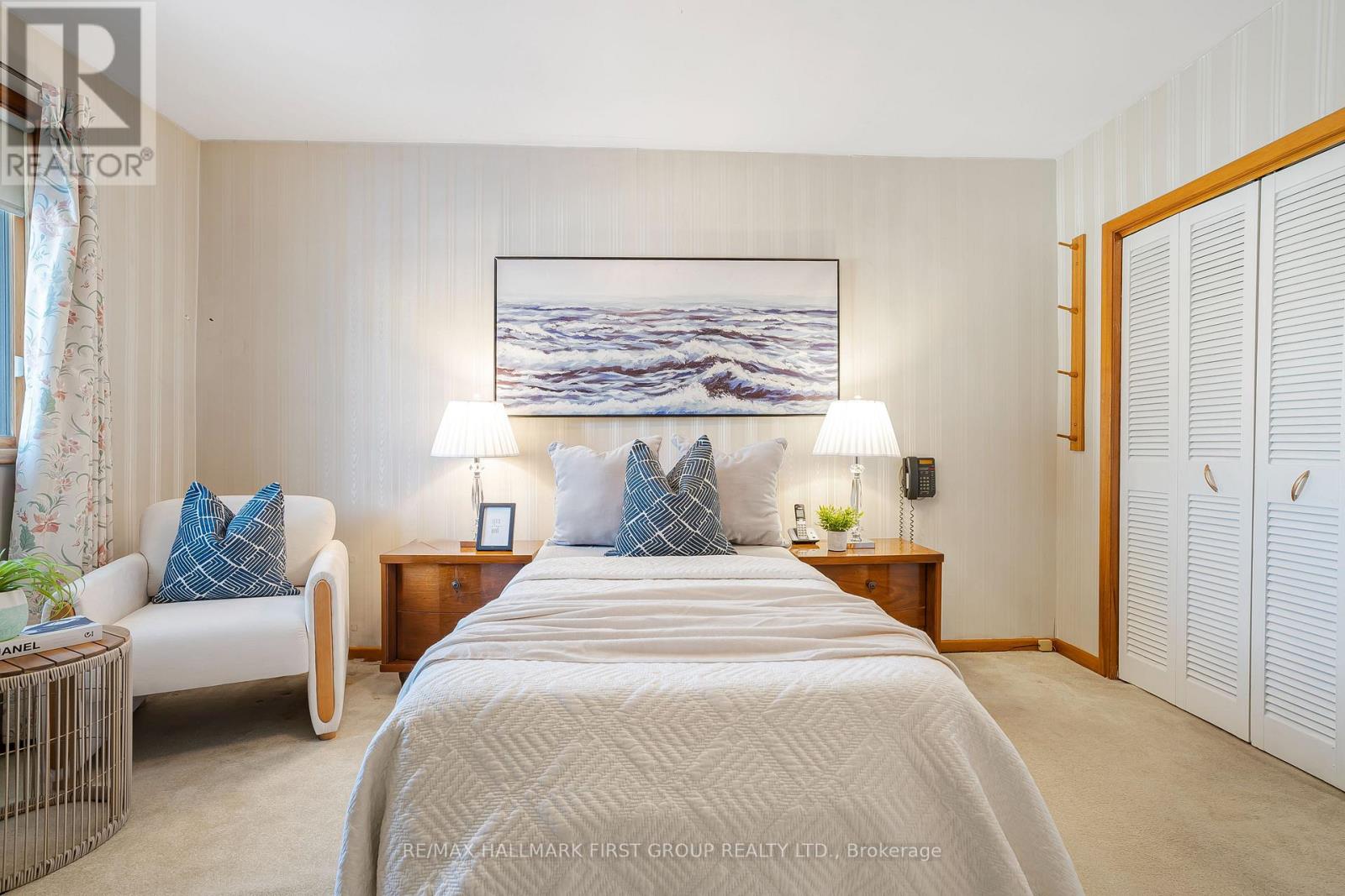 2354 Cliff Road, Mississauga, Ontario  L5A 2N9 - Photo 17 - W12843632