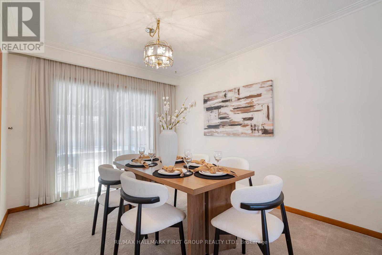 2354 Cliff Road, Mississauga, Ontario  L5A 2N9 - Photo 8 - W12843632