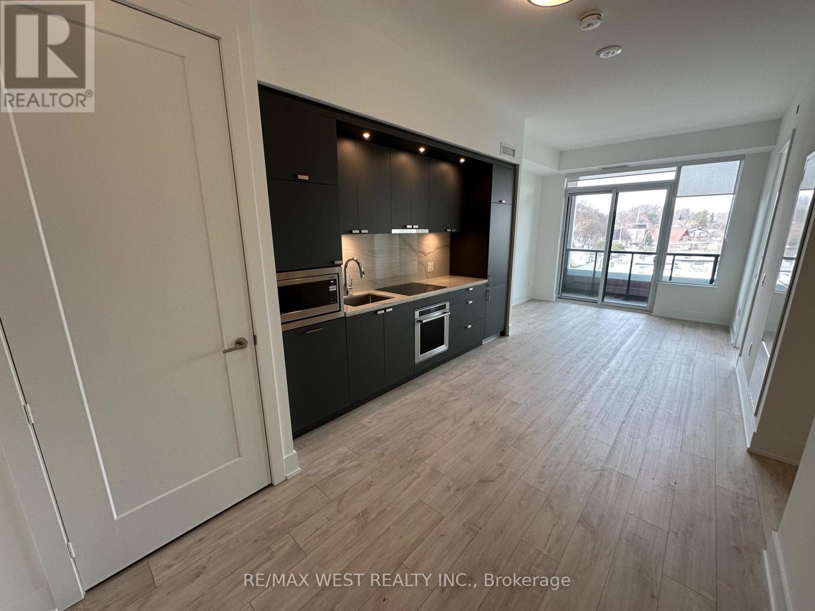 515 - 259 The Kingsway, Toronto, Ontario  M9A 0G2 - Photo 2 - W12843638