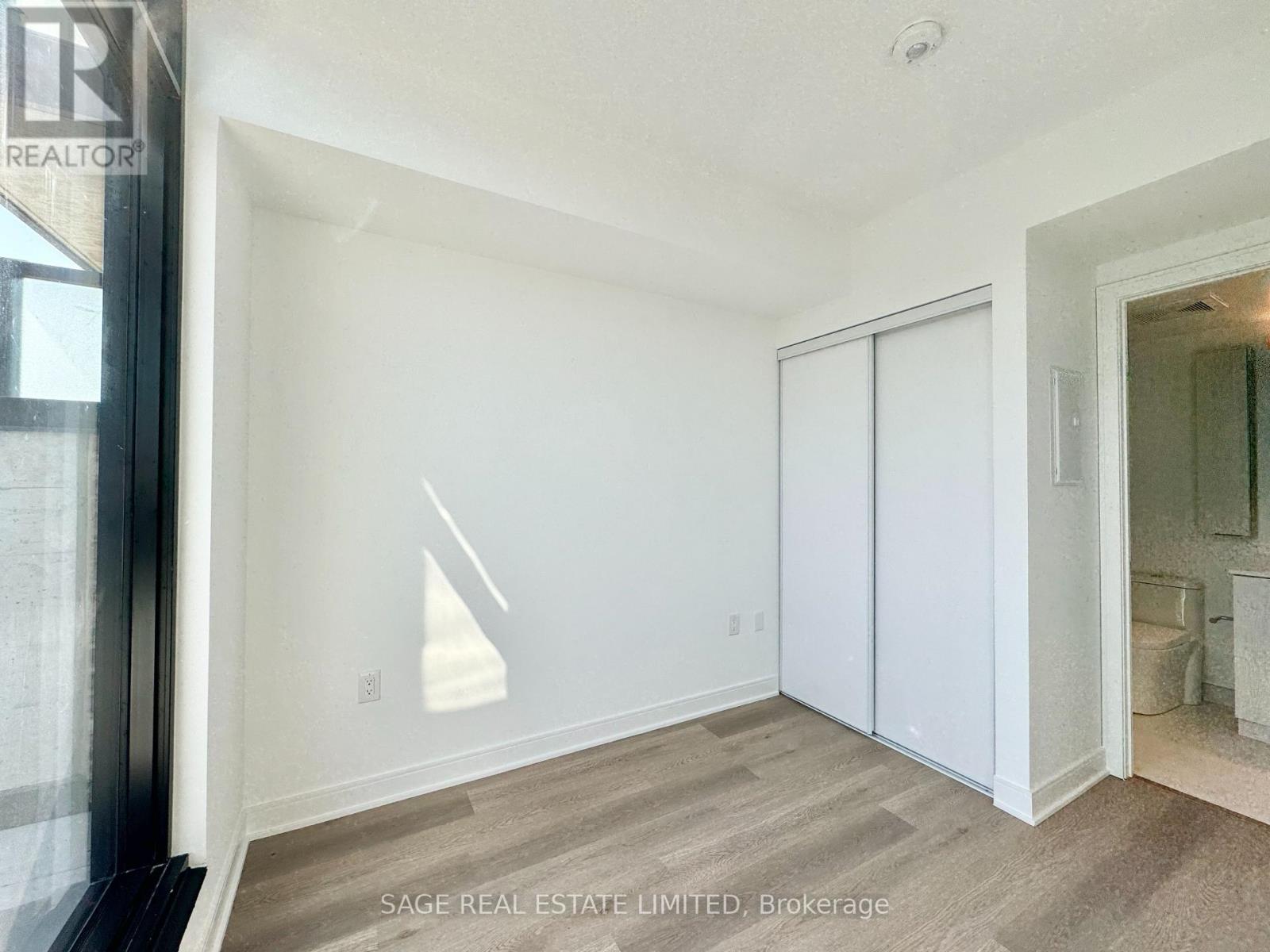 806 - 86 Dundas Street E, Mississauga, Ontario  L5A 1W4 - Photo 15 - W12843646