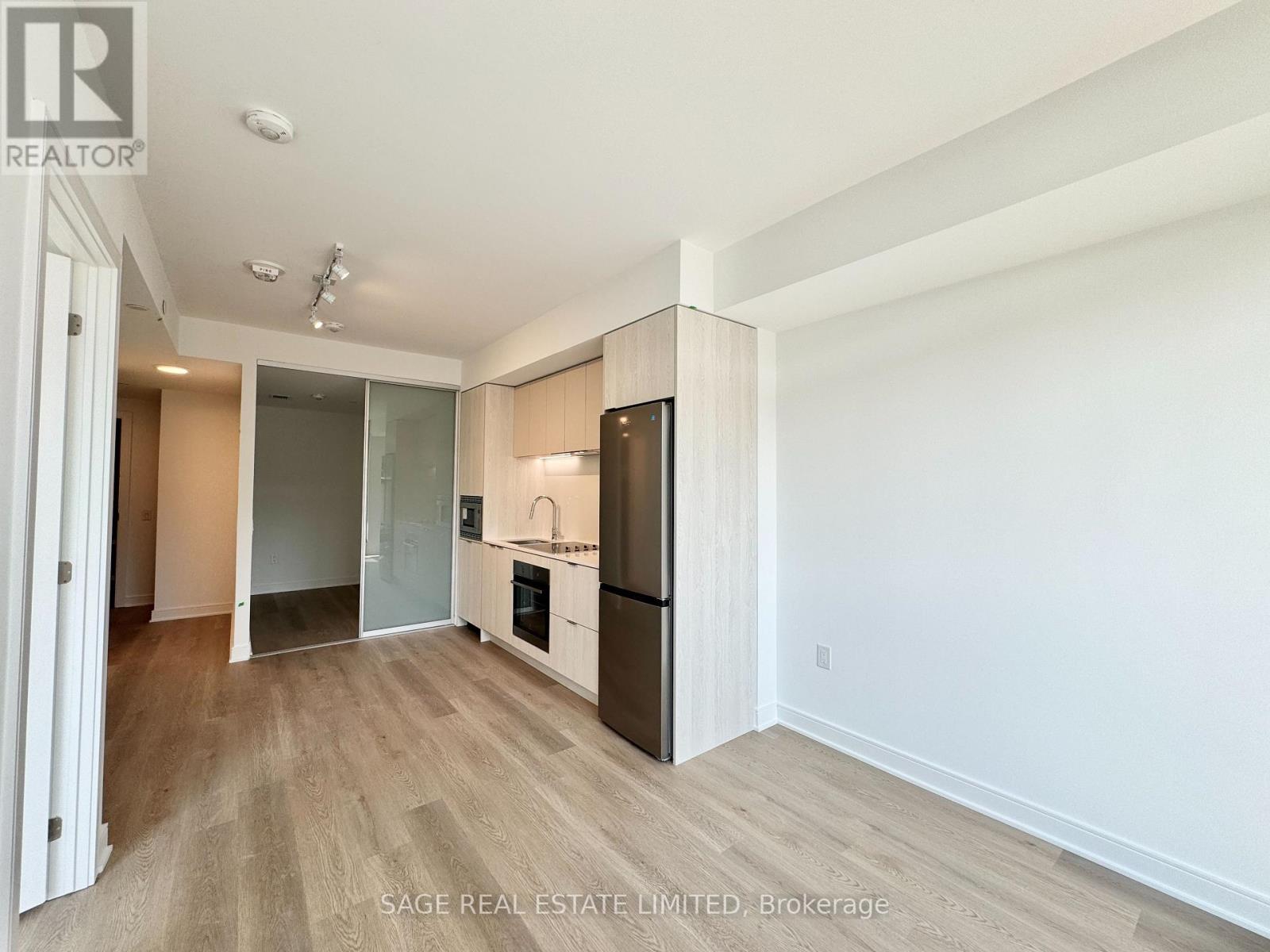 806 - 86 Dundas Street E, Mississauga, Ontario  L5A 1W4 - Photo 18 - W12843646