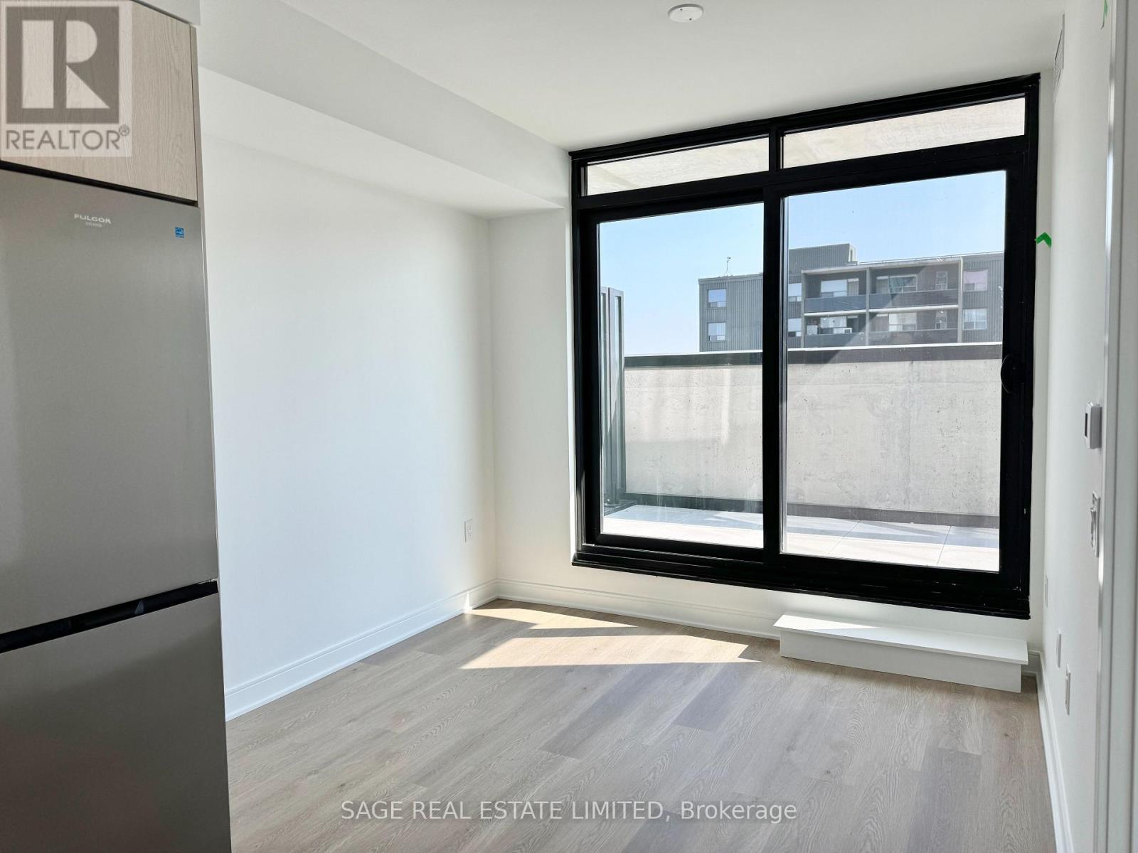 806 - 86 Dundas Street E, Mississauga, Ontario  L5A 1W4 - Photo 7 - W12843646