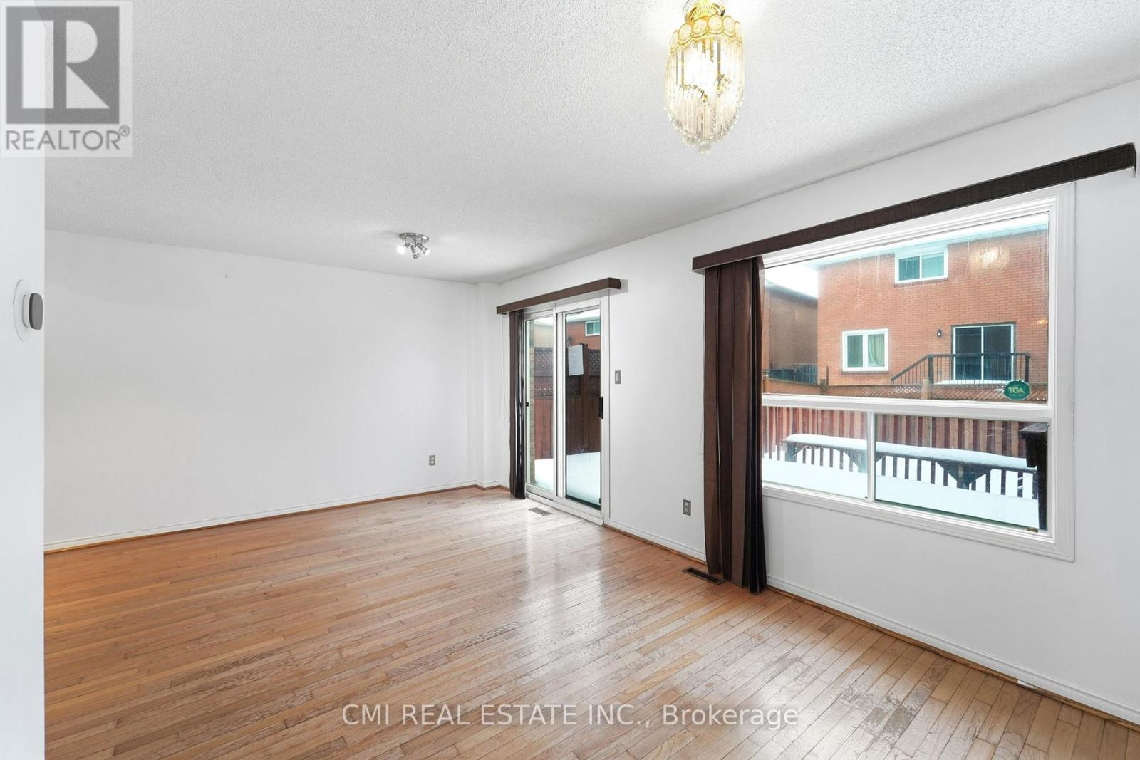 128 Toba Crescent, Brampton, Ontario  L6Z 4R9 - Photo 14 - W12843648