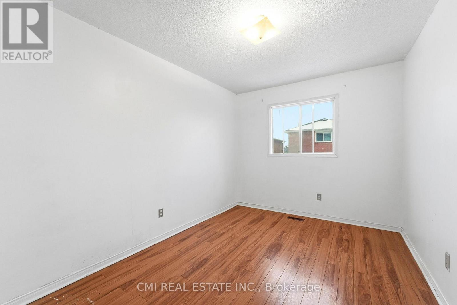 128 Toba Crescent, Brampton, Ontario  L6Z 4R9 - Photo 18 - W12843648