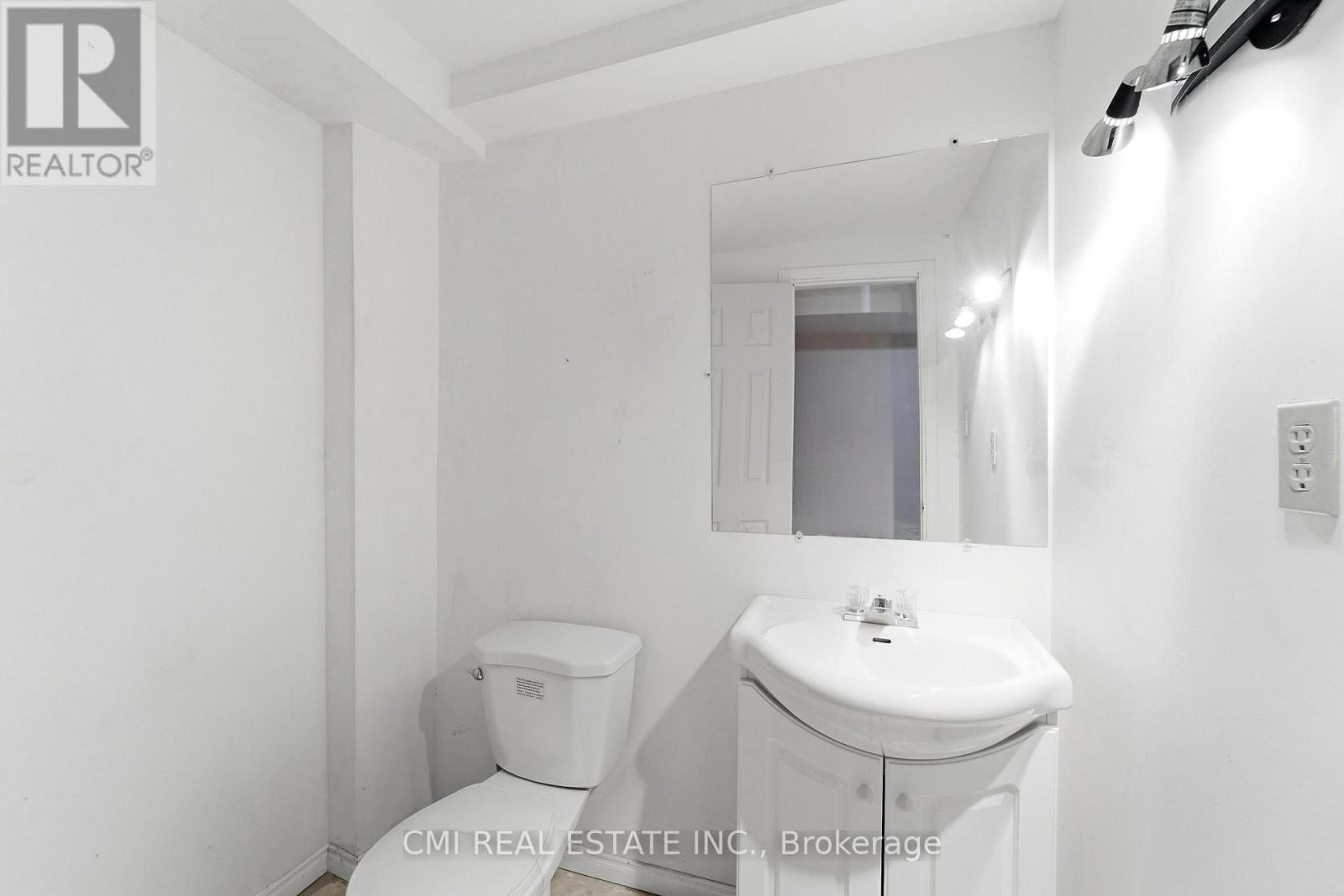 128 Toba Crescent, Brampton, Ontario  L6Z 4R9 - Photo 31 - W12843648