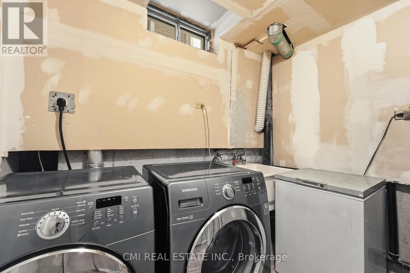 128 Toba Crescent, Brampton, Ontario  L6Z 4R9 - Photo 34 - W12843648