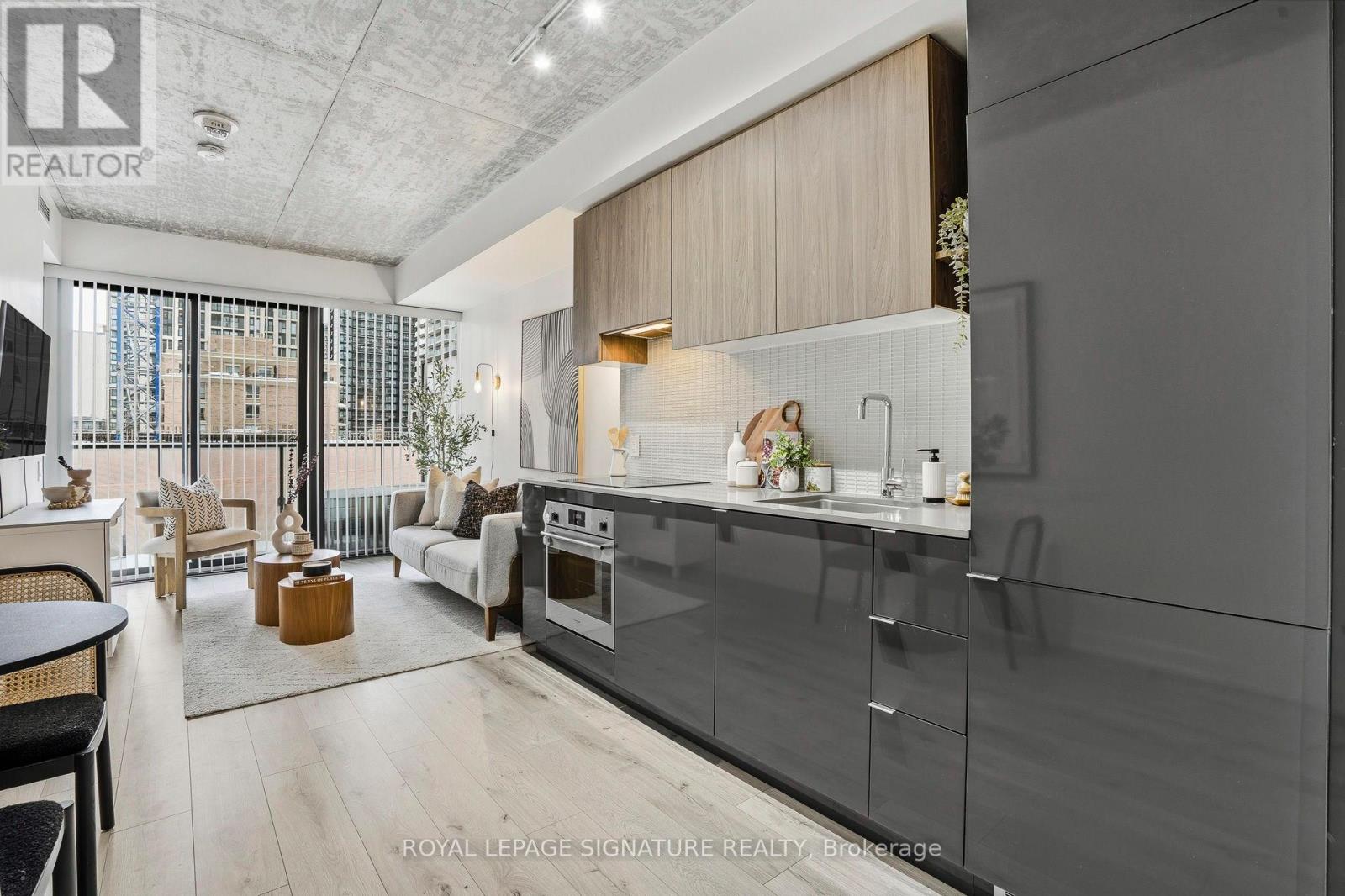 306 - 161 Roehampton Avenue, Toronto, Ontario  M4P 1P9 - Photo 17 - C12783554