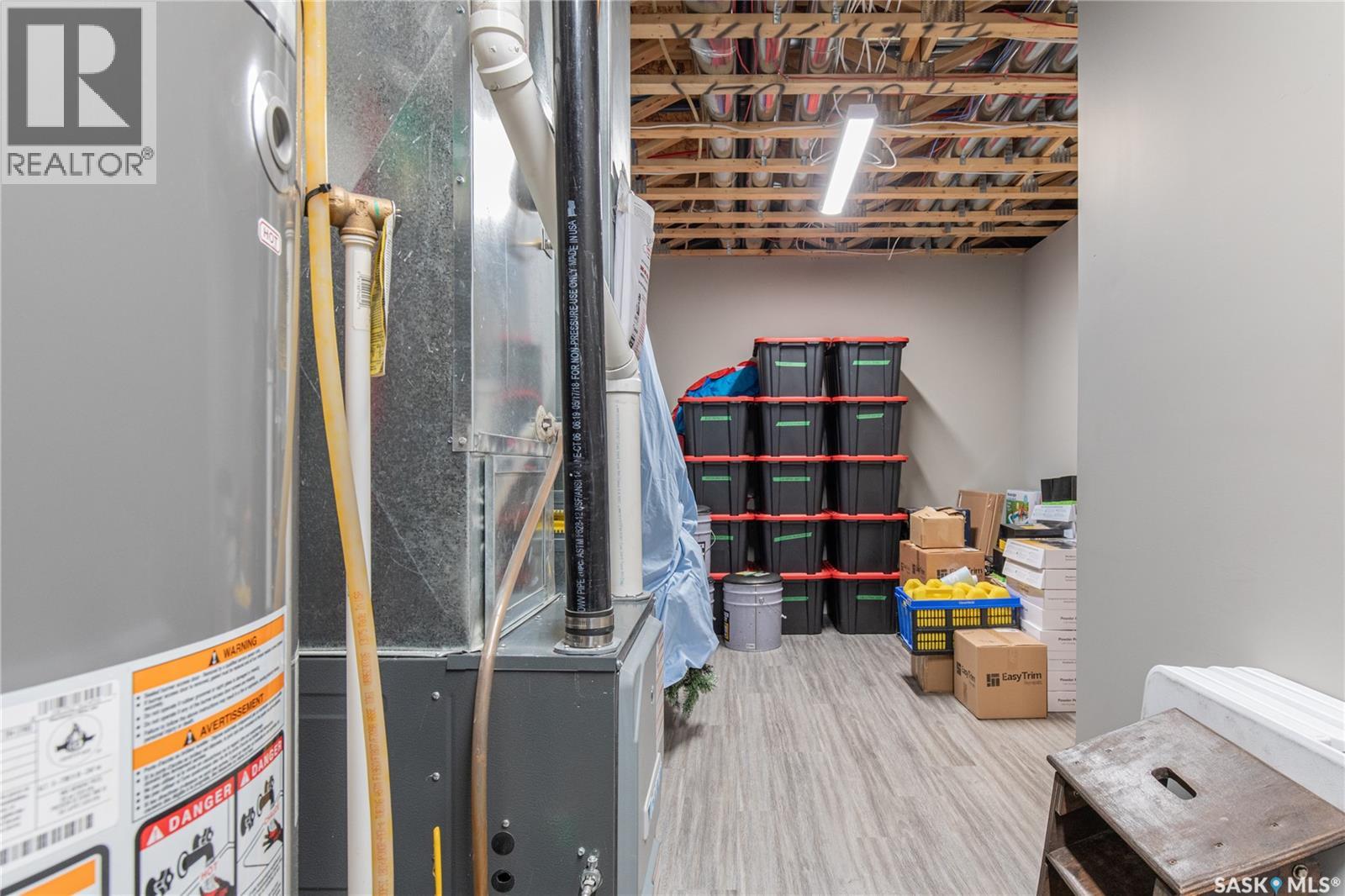 1001 Maplewood Drive, Moose Jaw, Saskatchewan  S6J 0E4 - Photo 36 - SK029670