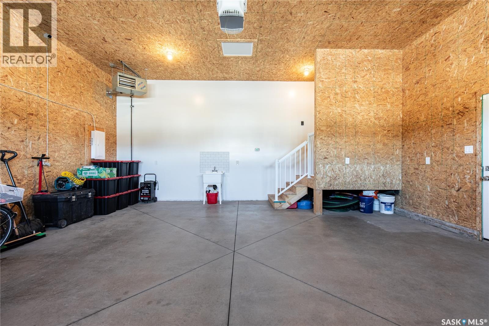 1001 Maplewood Drive, Moose Jaw, Saskatchewan  S6J 0E4 - Photo 38 - SK029670