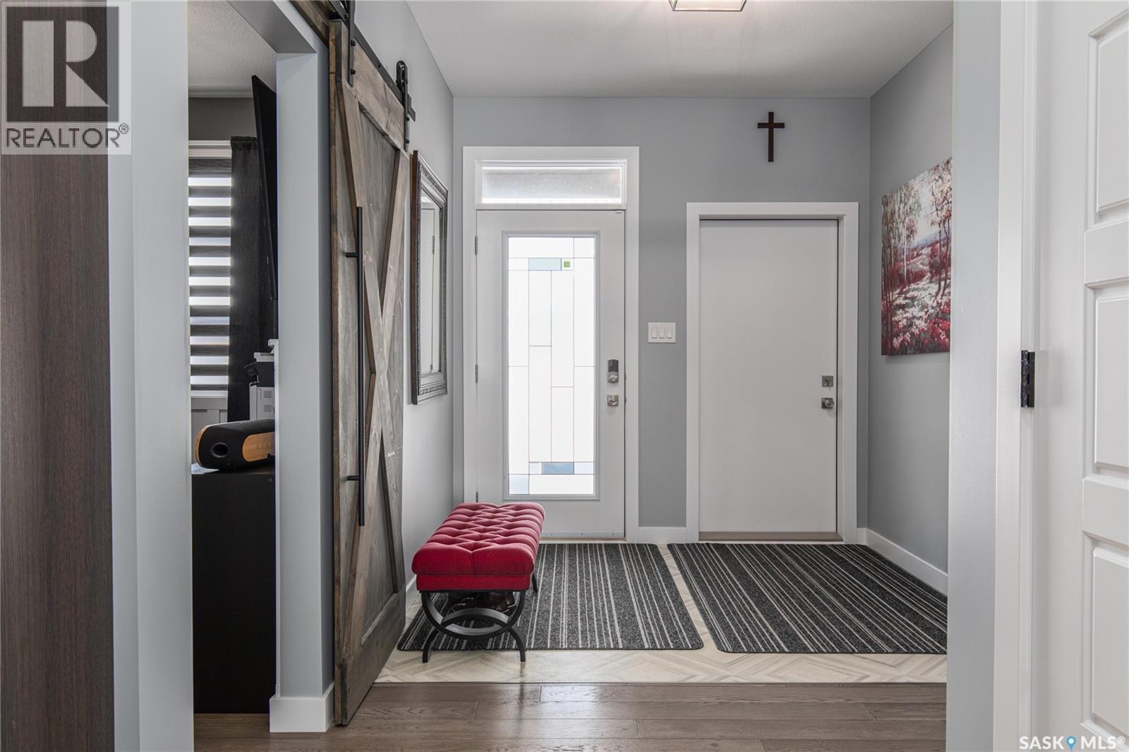 1001 Maplewood Drive, Moose Jaw, Saskatchewan  S6J 0E4 - Photo 5 - SK029670