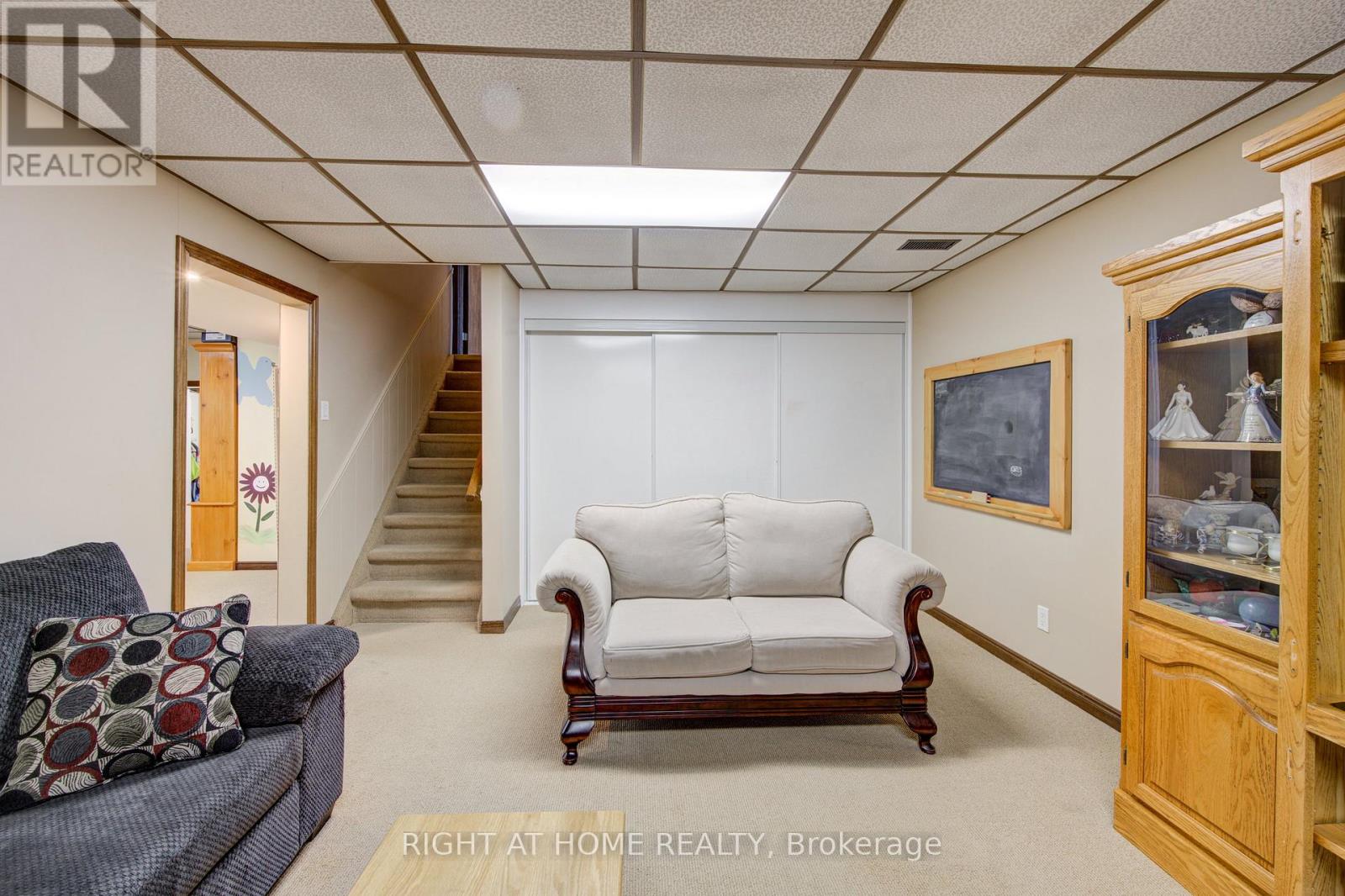 114 Cowan Crescent, London South, Ontario  N6C 2V7 - Photo 32 - X12843550