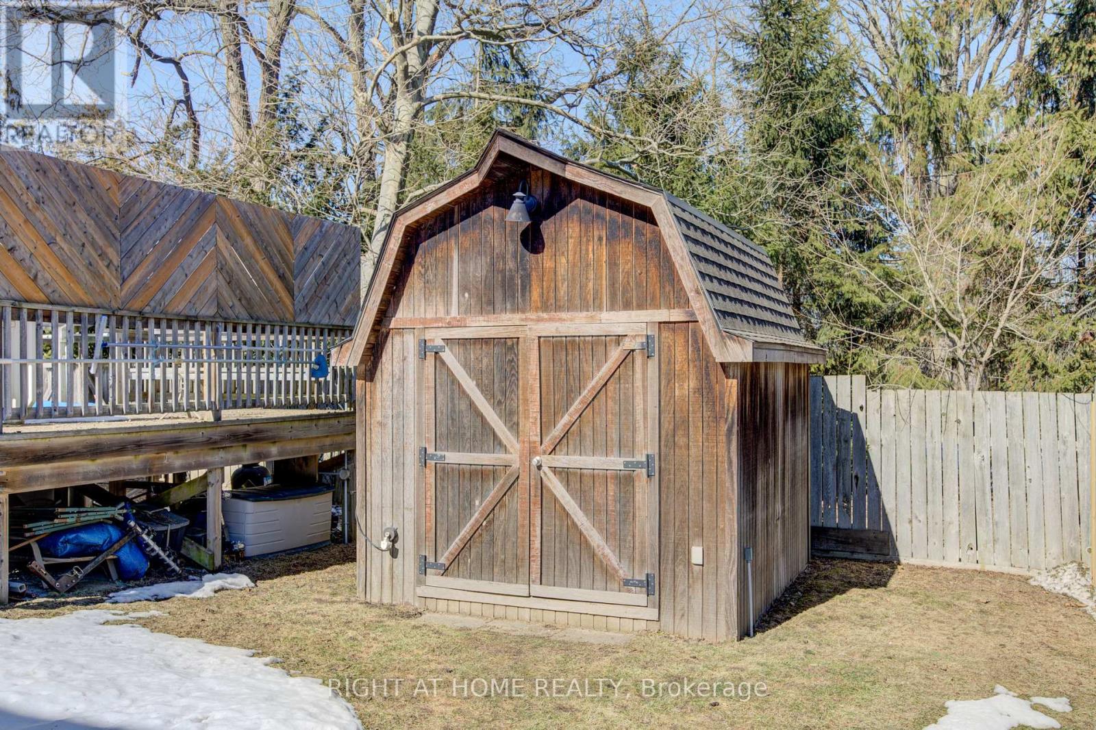 114 Cowan Crescent, London South, Ontario  N6C 2V7 - Photo 37 - X12843550