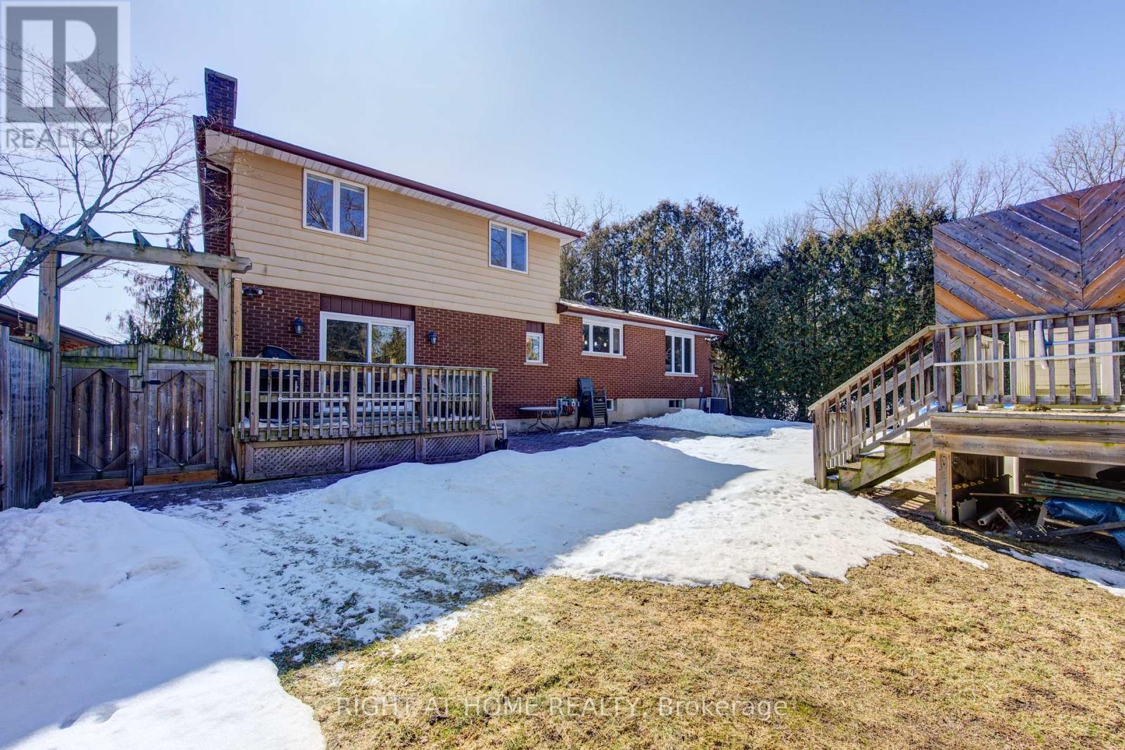 114 Cowan Crescent, London South, Ontario  N6C 2V7 - Photo 38 - X12843550