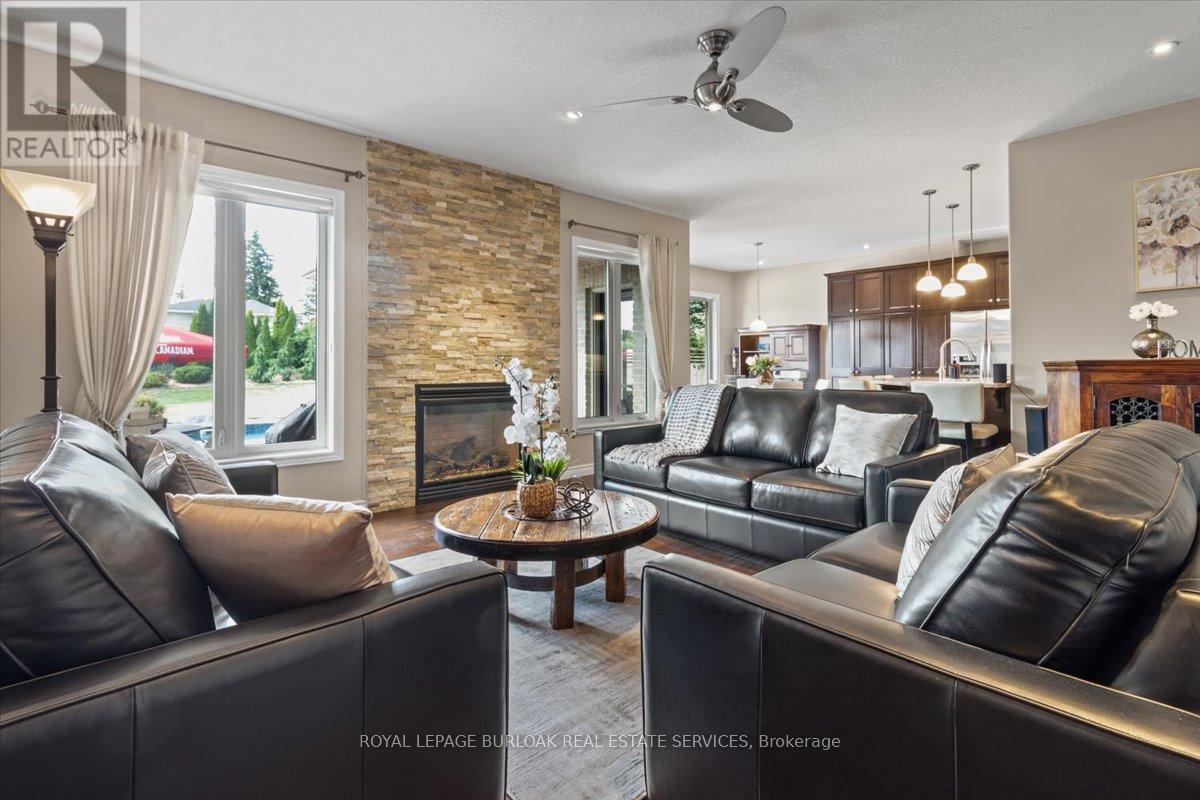 21 Farrow Road, Brantford, Ontario  N3T 5L7 - Photo 24 - X12843576