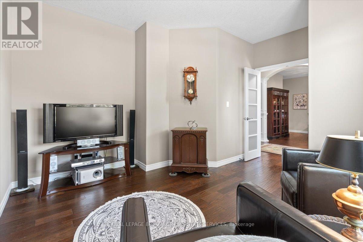 21 Farrow Road, Brantford, Ontario  N3T 5L7 - Photo 31 - X12843576