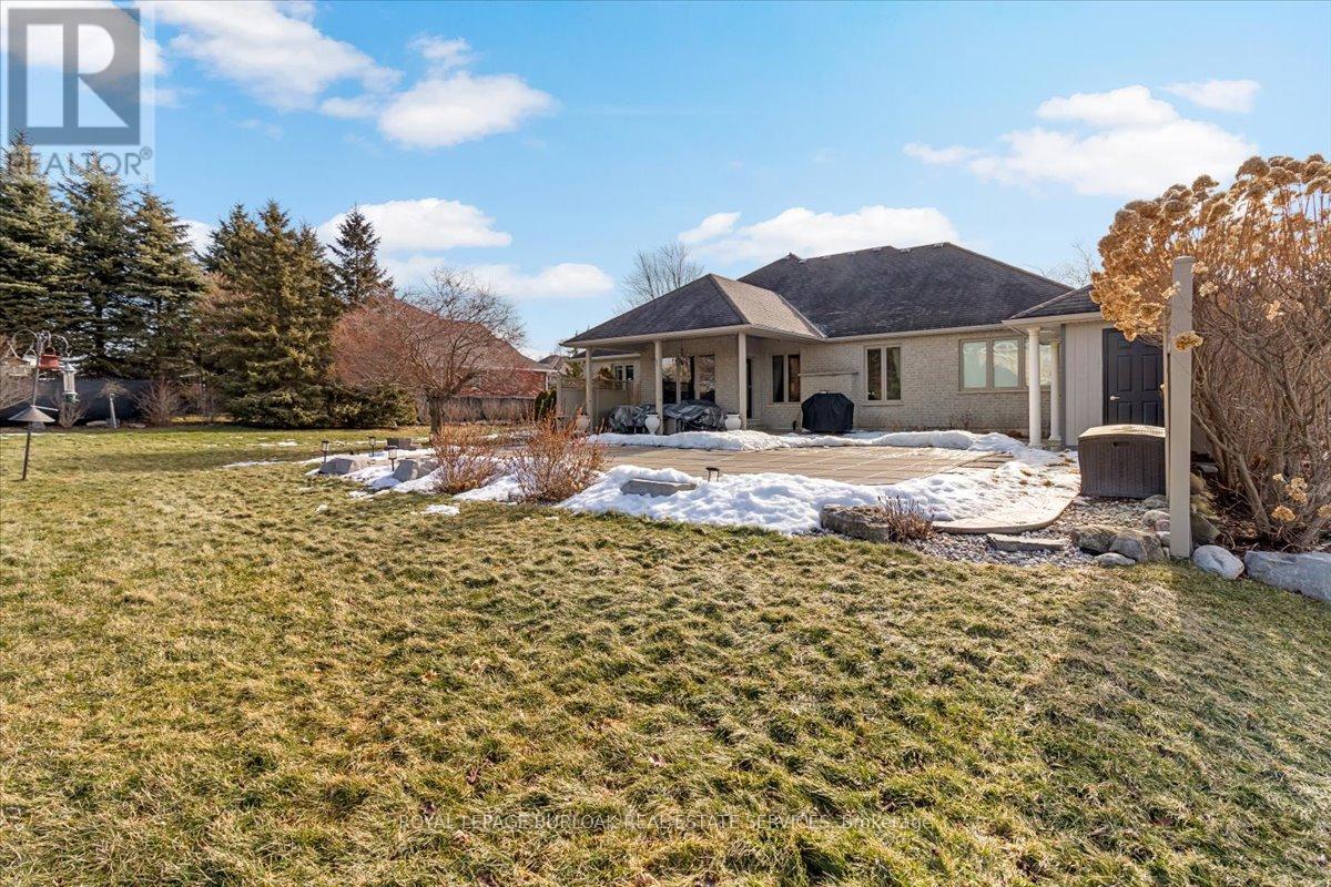 21 Farrow Road, Brantford, Ontario  N3T 5L7 - Photo 7 - X12843576