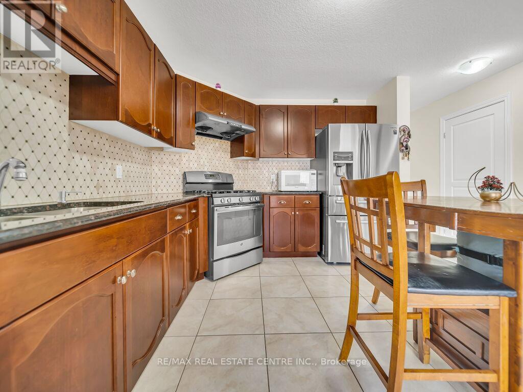 181 Summit Ridge Drive, Guelph, Ontario  N1E 0M1 - Photo 10 - X12843658