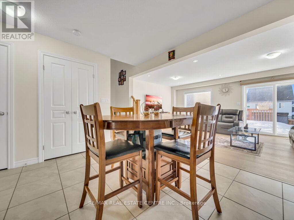 181 Summit Ridge Drive, Guelph, Ontario  N1E 0M1 - Photo 13 - X12843658