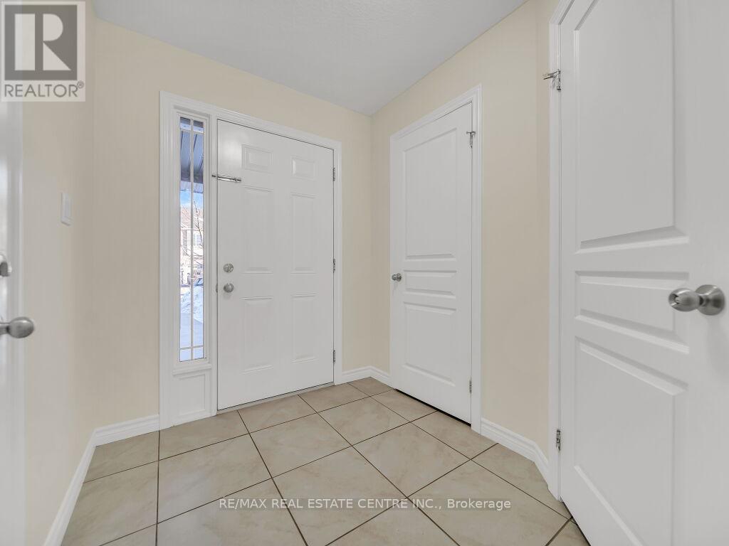 181 Summit Ridge Drive, Guelph, Ontario  N1E 0M1 - Photo 5 - X12843658