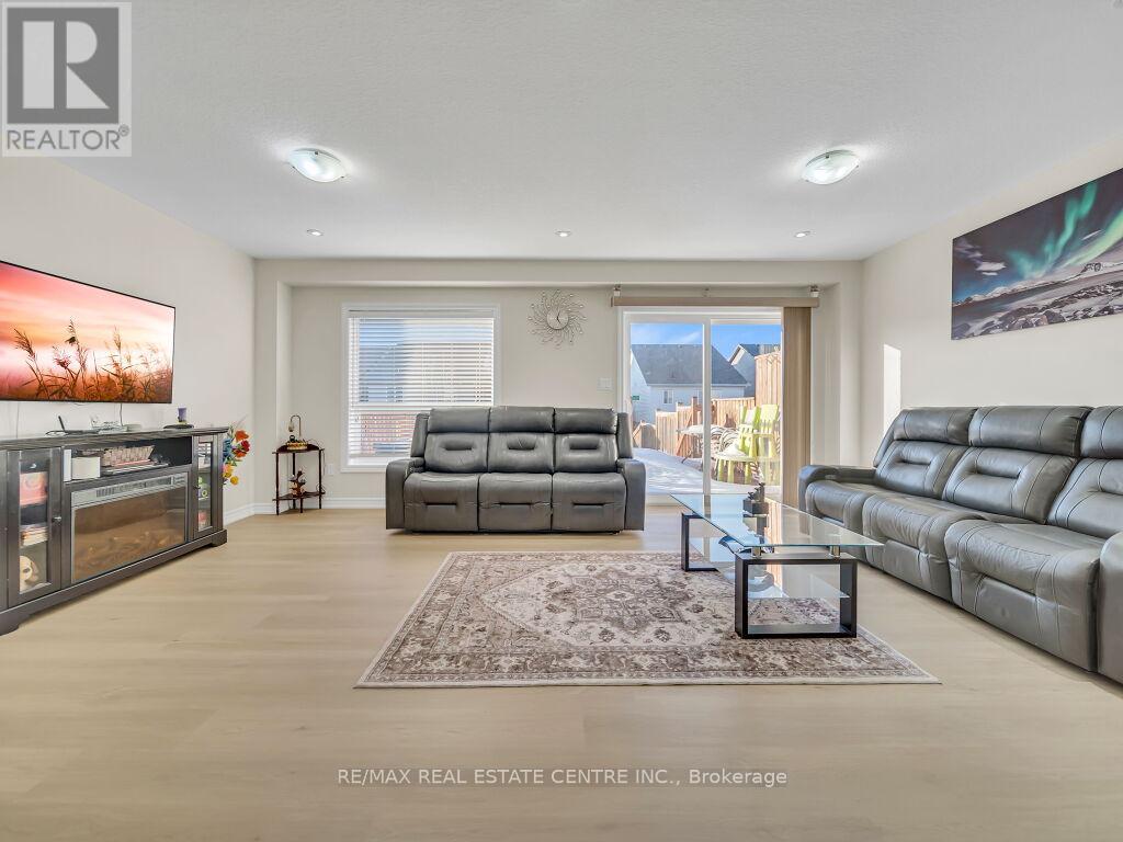 181 Summit Ridge Drive, Guelph, Ontario  N1E 0M1 - Photo 6 - X12843658