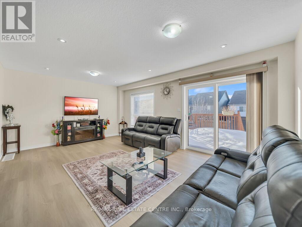 181 Summit Ridge Drive, Guelph, Ontario  N1E 0M1 - Photo 7 - X12843658