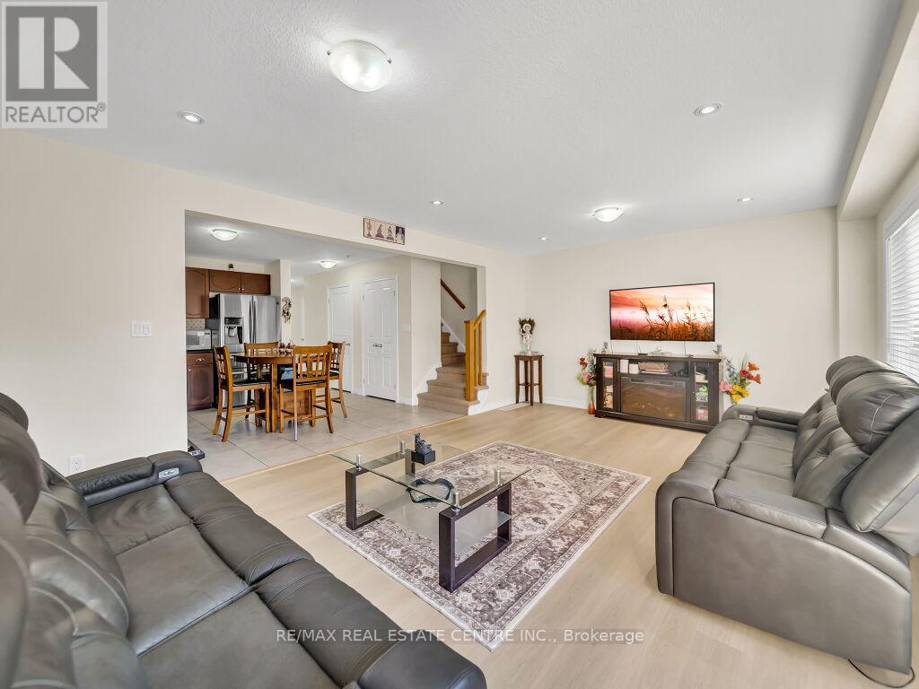 181 Summit Ridge Drive, Guelph, Ontario  N1E 0M1 - Photo 8 - X12843658