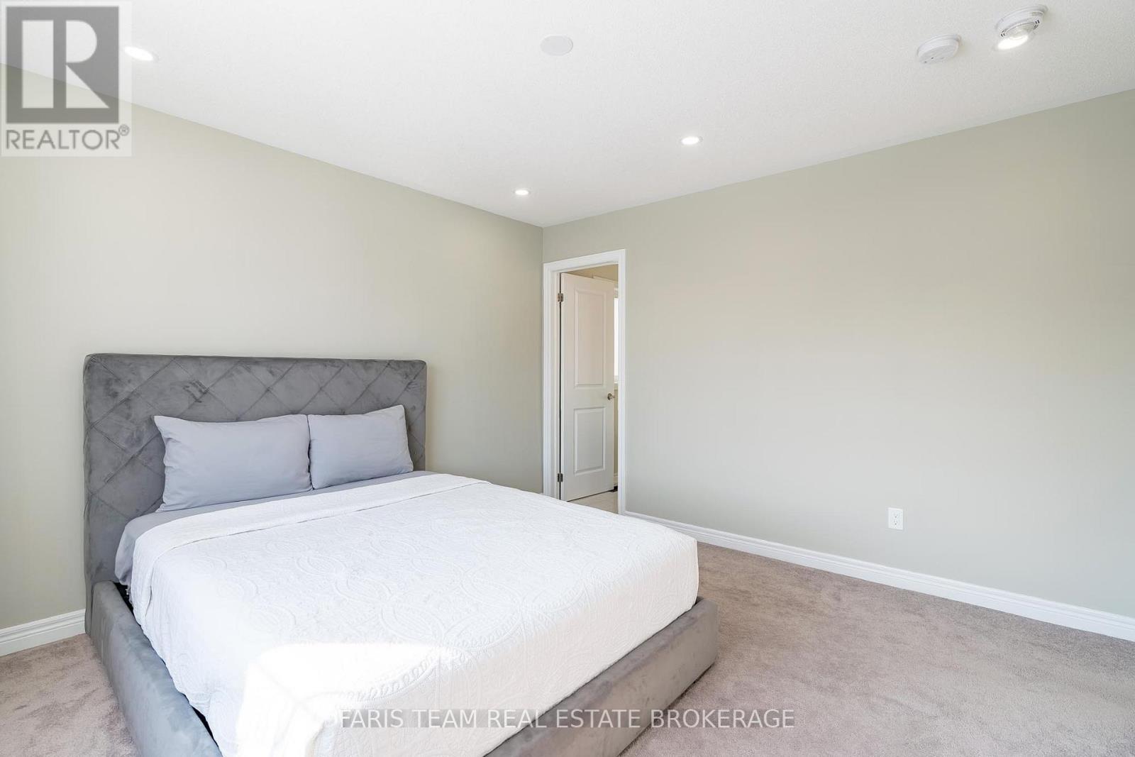 944 Larter Street, Innisfil, Ontario  L9S 0N4 - Photo 34 - N12834682