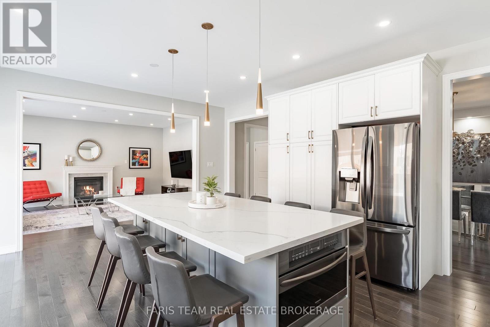 944 Larter Street, Innisfil, Ontario  L9S 0N4 - Photo 10 - N12834682