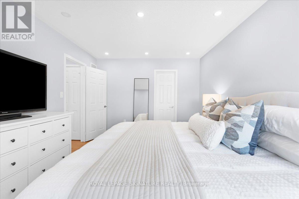 934 Ambroise Crescent, Milton, Ontario  L9T 0M3 - Photo 22 - W12843088