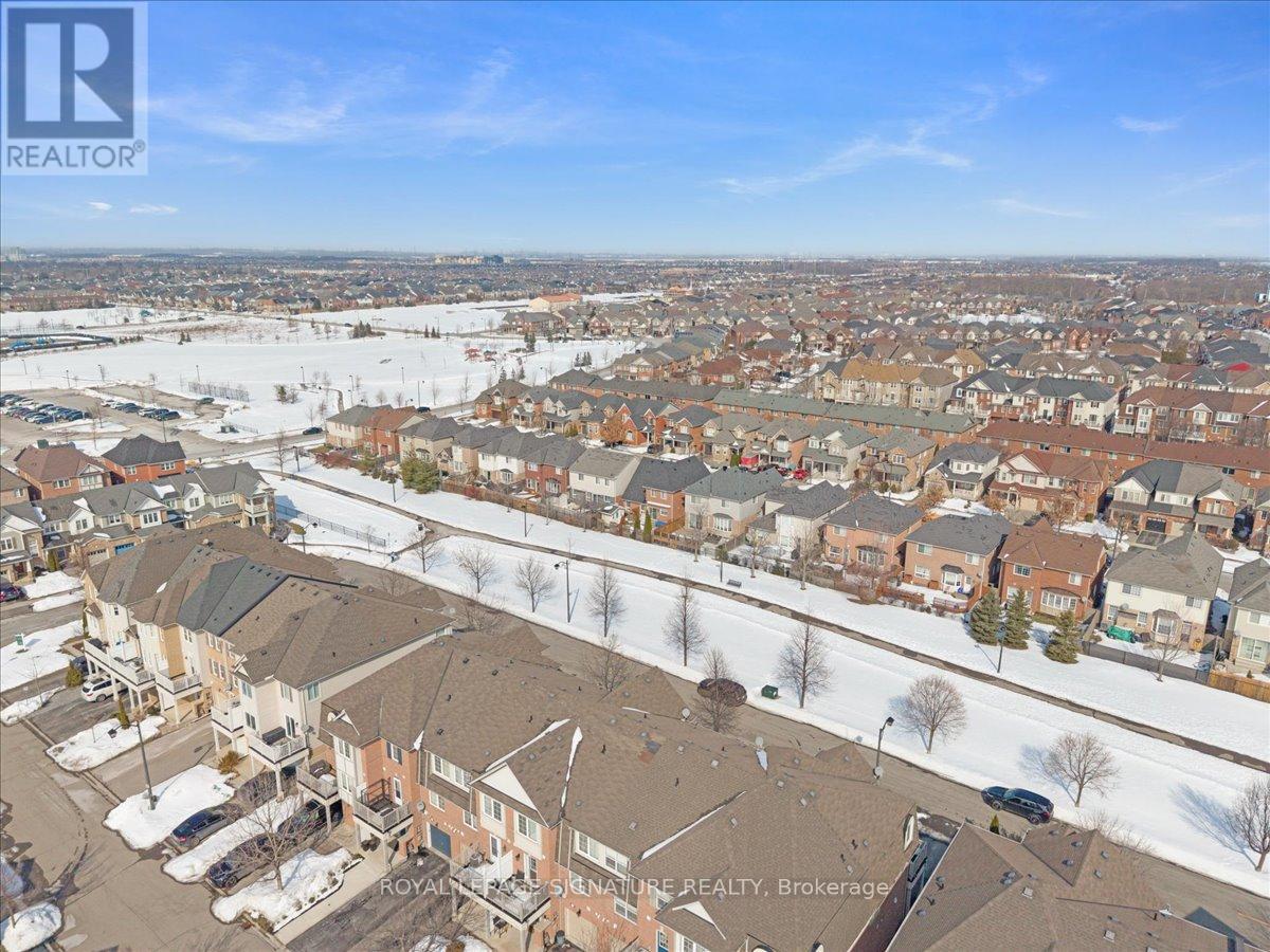 934 Ambroise Crescent, Milton, Ontario  L9T 0M3 - Photo 32 - W12843088