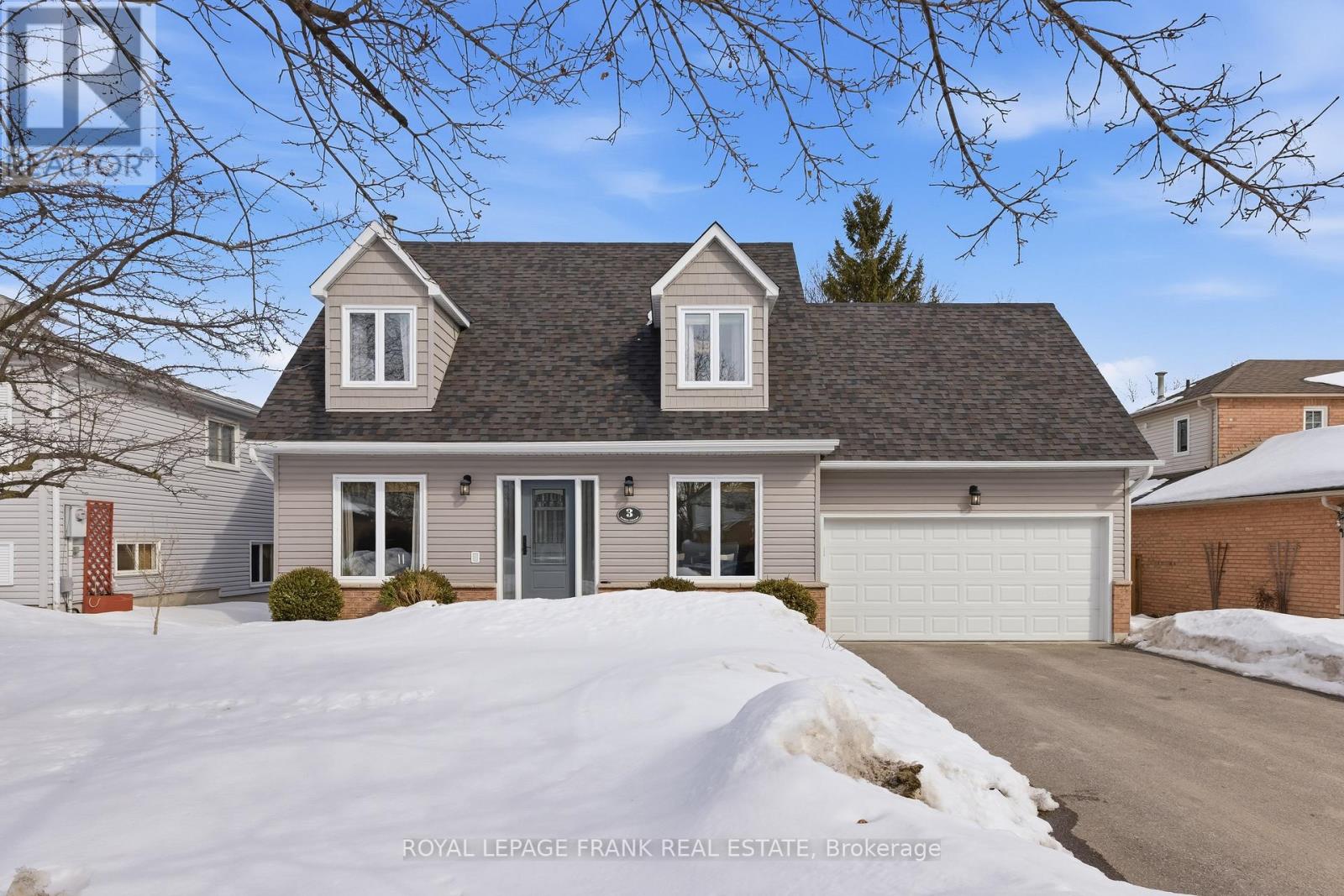 3 MCGUIRE CRESCENT, Uxbridge, Ontario