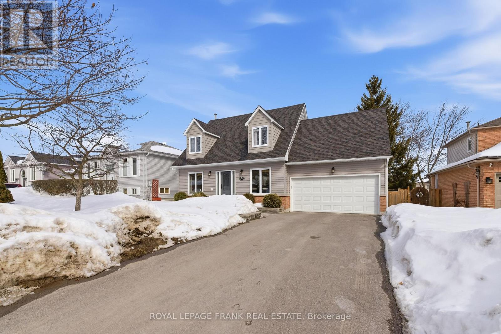 3 Mcguire Crescent, Uxbridge, Ontario  L9P 1G7 - Photo 2 - N12843994