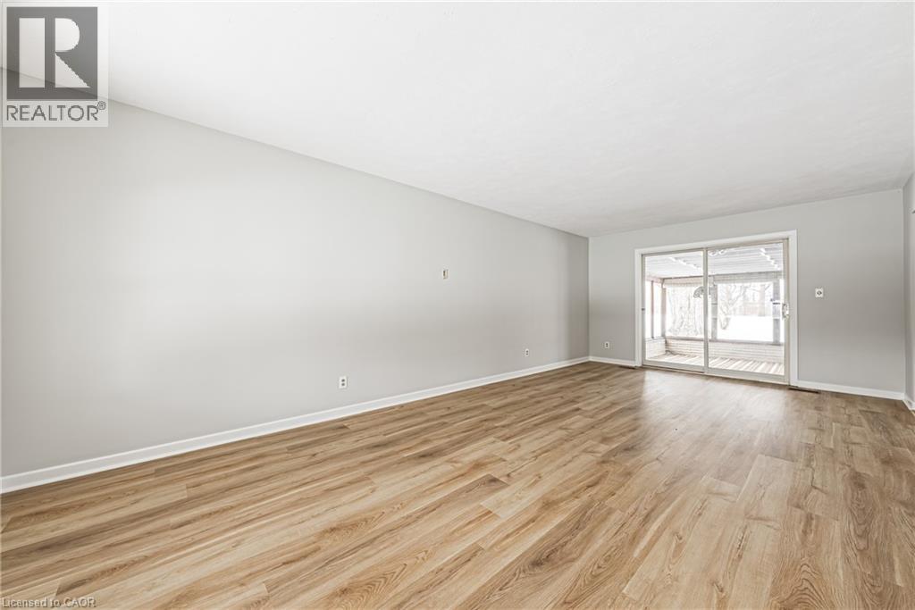 646 Alder Street W, Haldimand, Ontario  N1A 1S5 - Photo 3 - 40805580