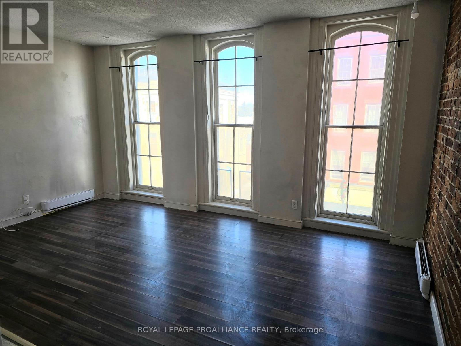 97 Walton Street, Port Hope, Ontario  L1A 1N4 - Photo 8 - X12843986