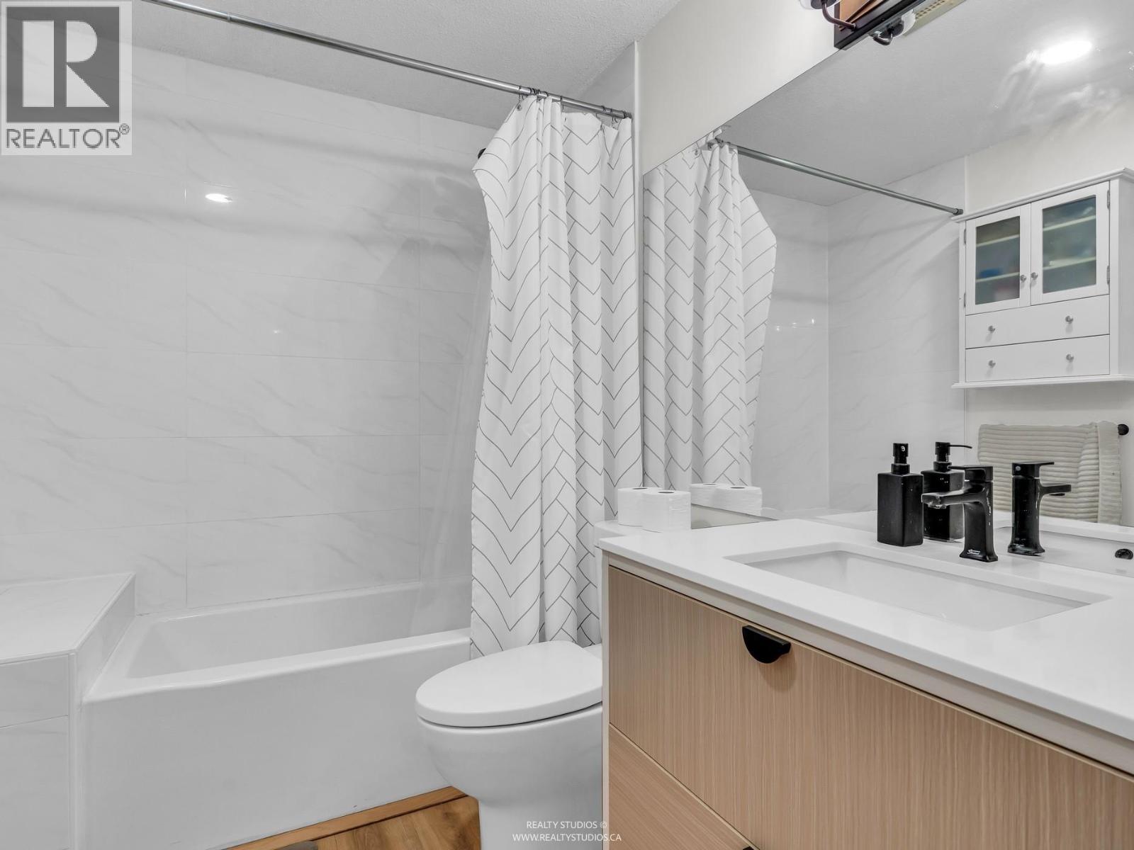 305 1500 Ostler Court, North Vancouver, British Columbia  V7G 2S2 - Photo 25 - R3083623