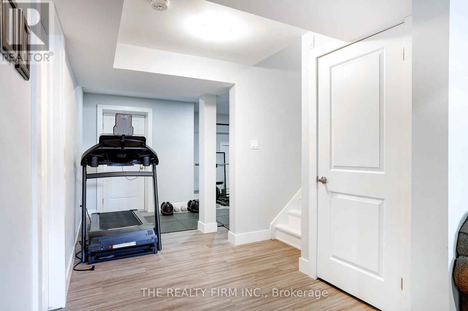 110 Stuart Avenue, Lucan Biddulph (Lucan), Ontario  N0M 2J0 - Photo 32 - X12843782