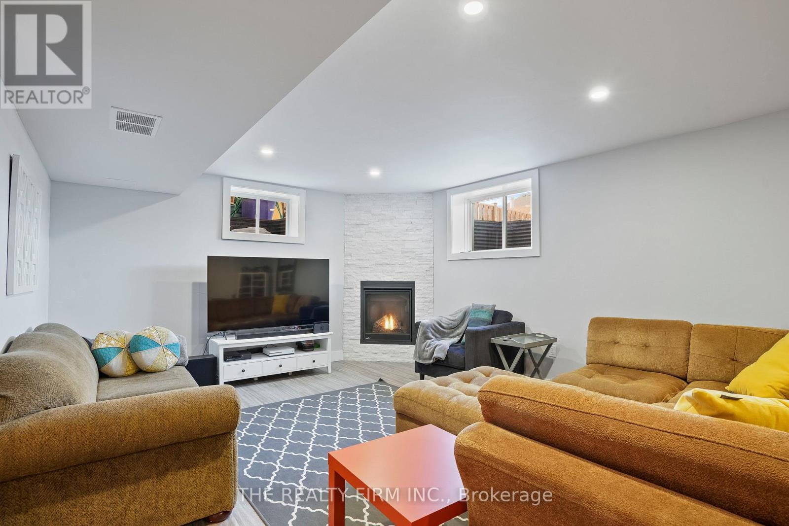 110 Stuart Avenue, Lucan Biddulph (Lucan), Ontario  N0M 2J0 - Photo 33 - X12843782