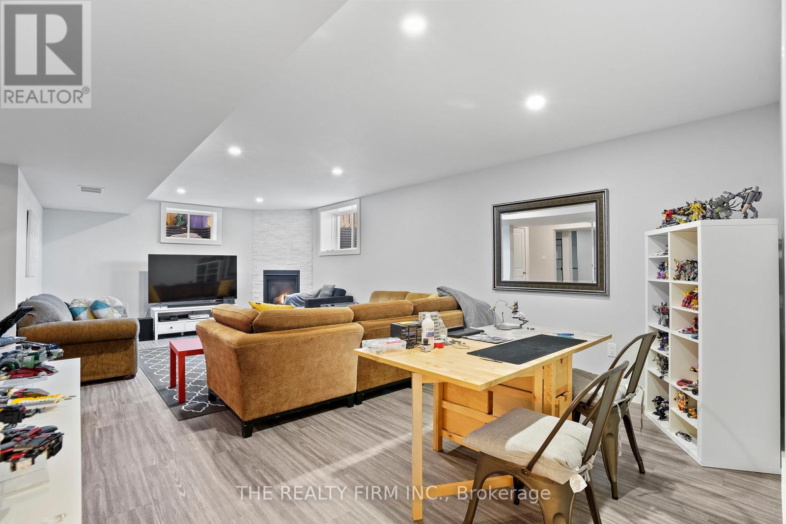 110 Stuart Avenue, Lucan Biddulph (Lucan), Ontario  N0M 2J0 - Photo 35 - X12843782