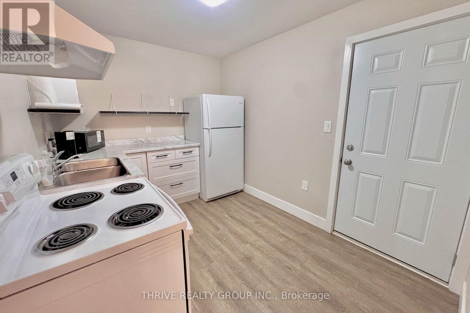 203 - 87 Frank Street, Strathroy-Caradoc, Ontario  N7G 2R5 - Photo 4 - X12843820