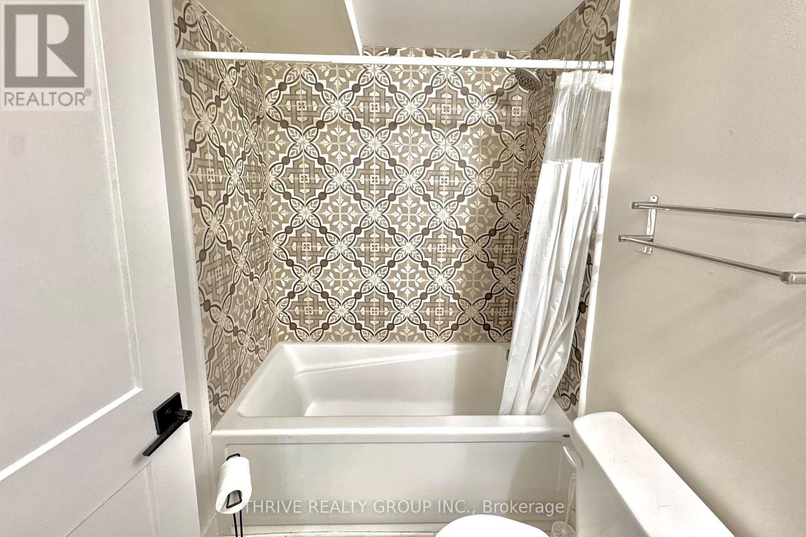 203 - 87 Frank Street, Strathroy-Caradoc, Ontario  N7G 2R5 - Photo 6 - X12843820