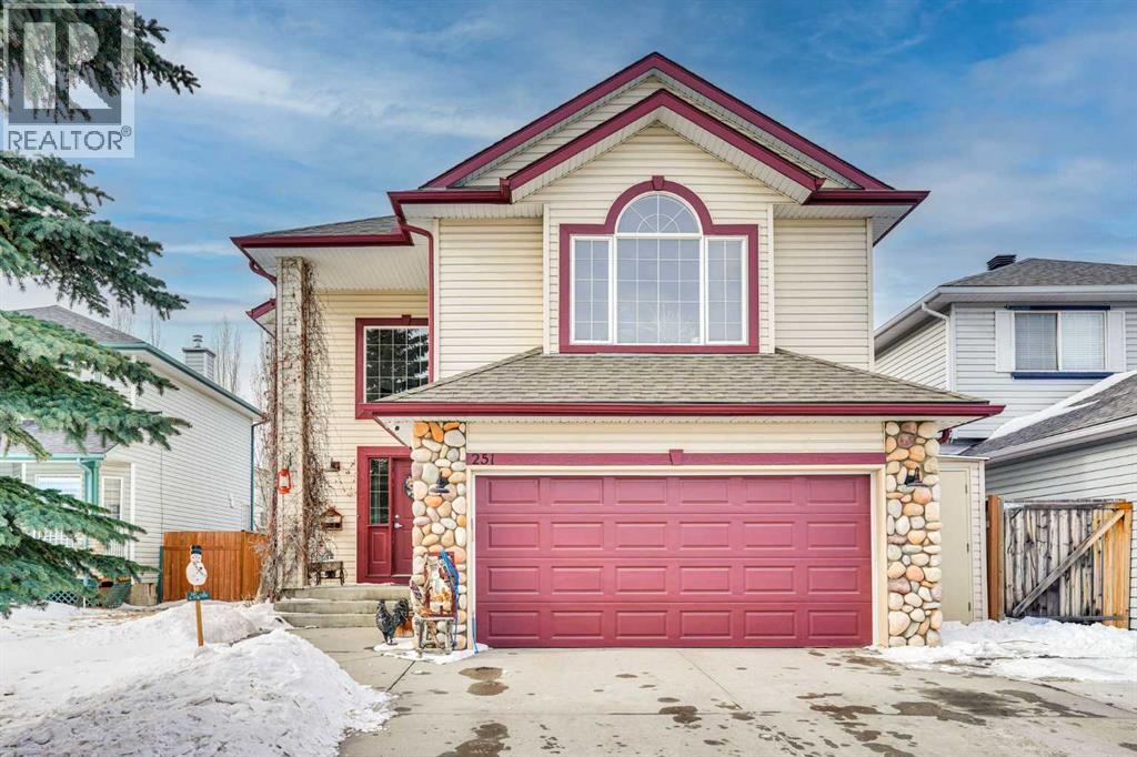 251 Lakeview Cove, Chestermere, Alberta