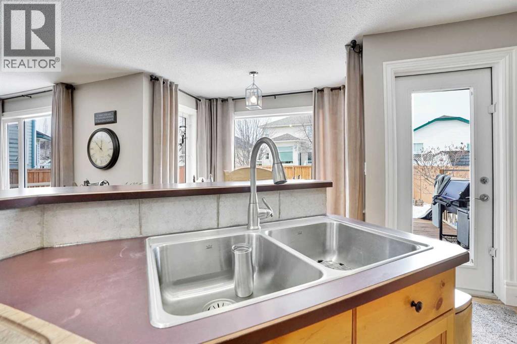 251 Lakeview Cove, Chestermere, Alberta  T1X 1E7 - Photo 11 - A2289312