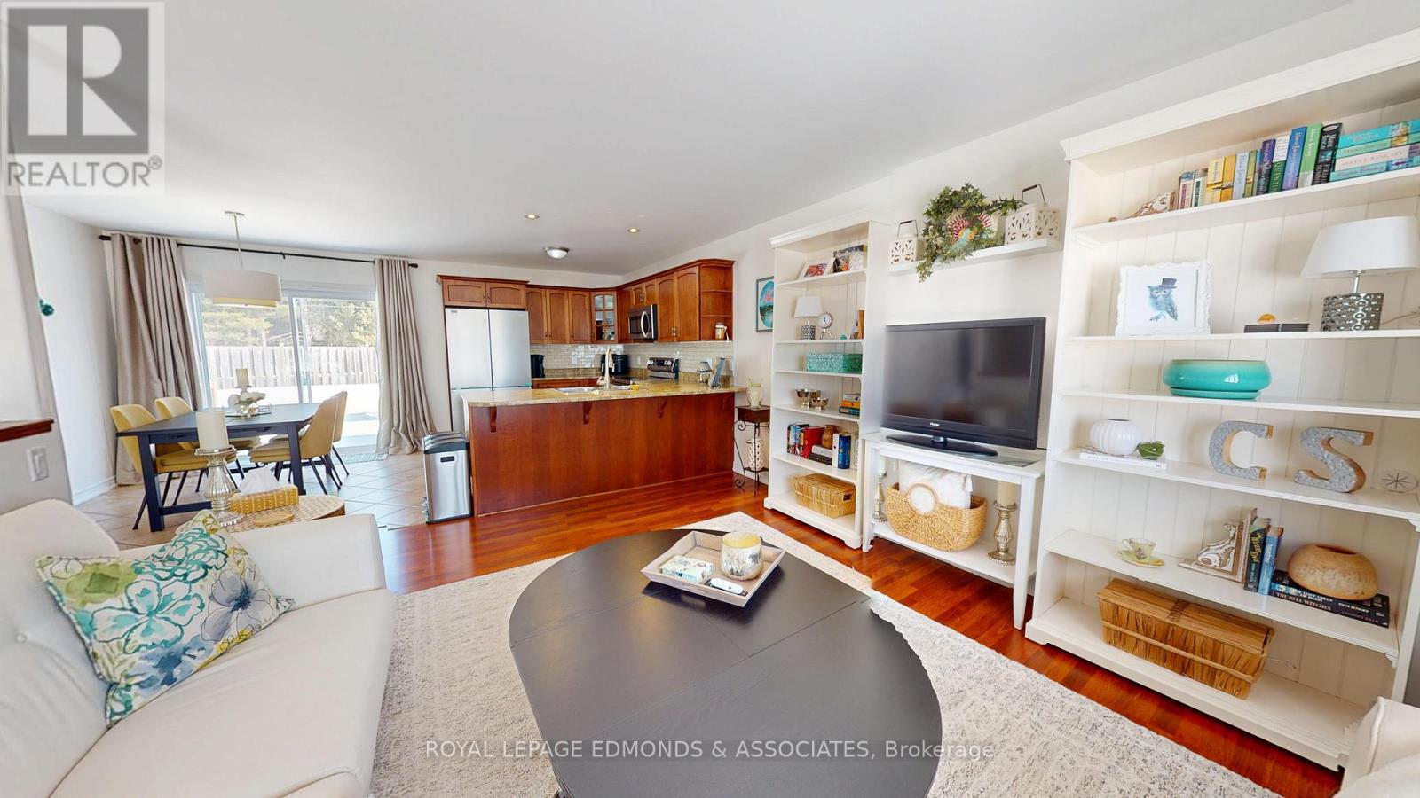 2001 Sandstone Crescent, Petawawa, Ontario  K8H 0B2 - Photo 10 - X12844024