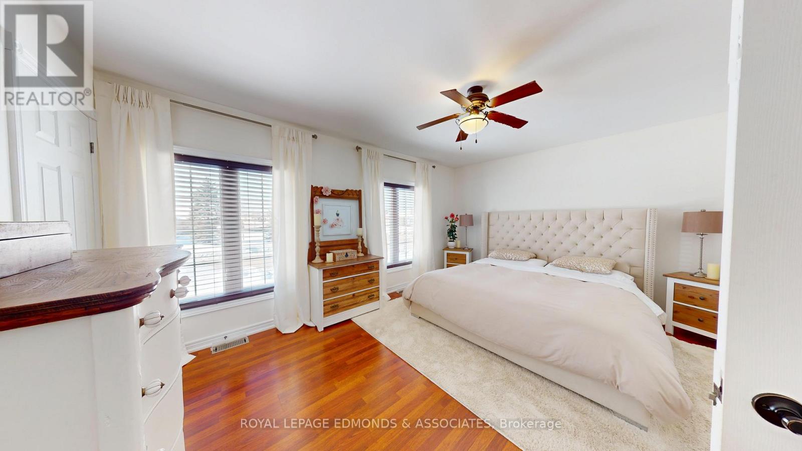 2001 Sandstone Crescent, Petawawa, Ontario  K8H 0B2 - Photo 23 - X12844024