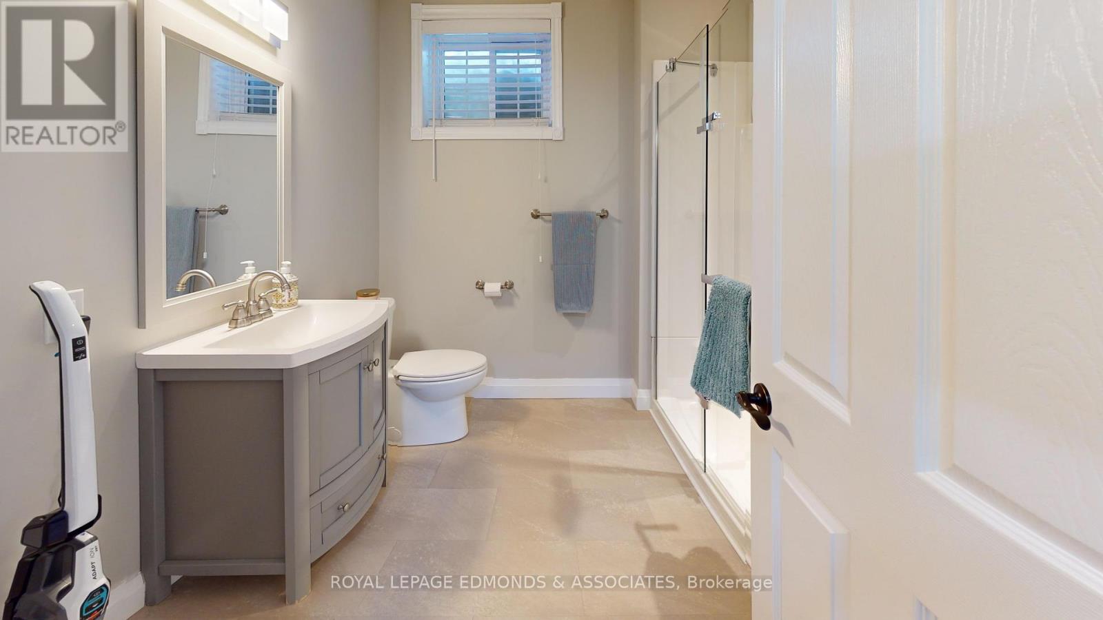 2001 Sandstone Crescent, Petawawa, Ontario  K8H 0B2 - Photo 40 - X12844024