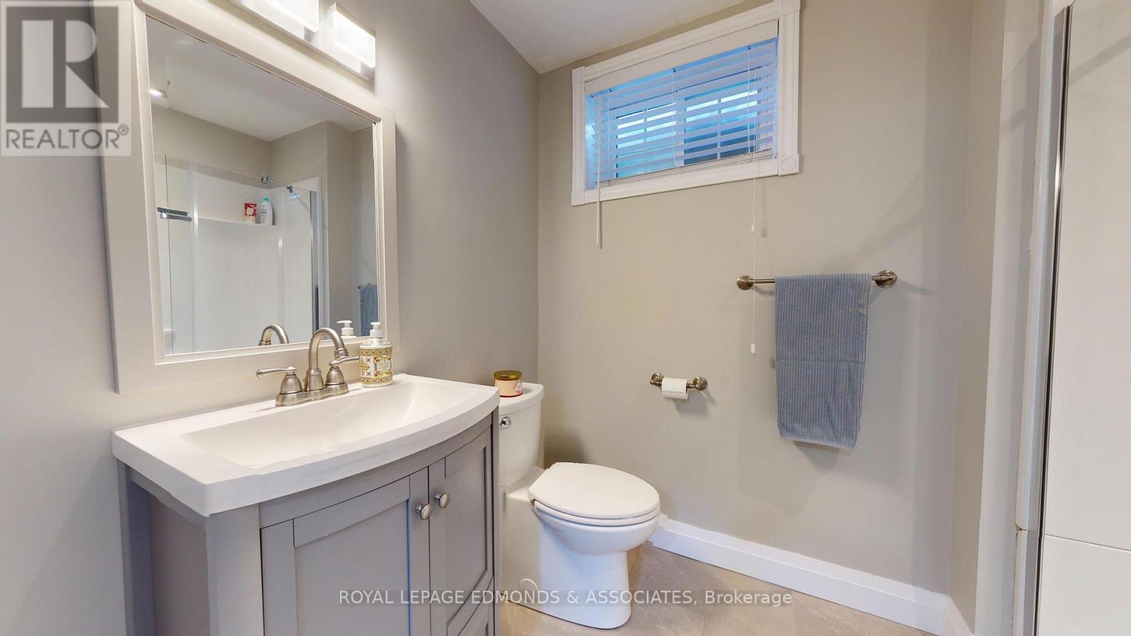 2001 Sandstone Crescent, Petawawa, Ontario  K8H 0B2 - Photo 41 - X12844024